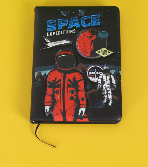 puffy pofuduk Astronot desenli not defteri 3D kabartmalı 12*18 96yp
