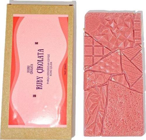 B'Guru Ruby Tablet Çikolata 85 gr., Kurutulmuş Çilek Ve Hindistan Cevizi