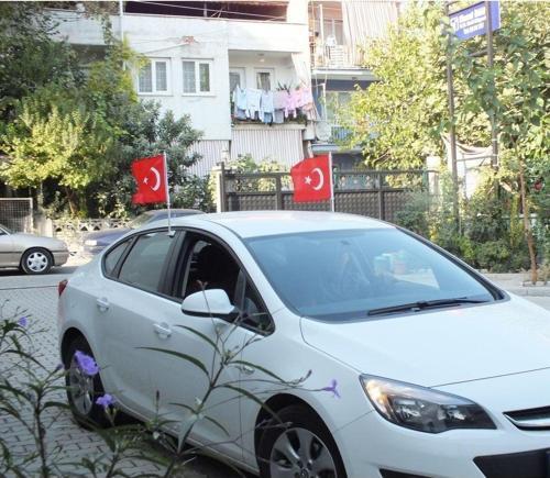 Flamalı Konvoy Araç Türk Bayrağı 30 X 45