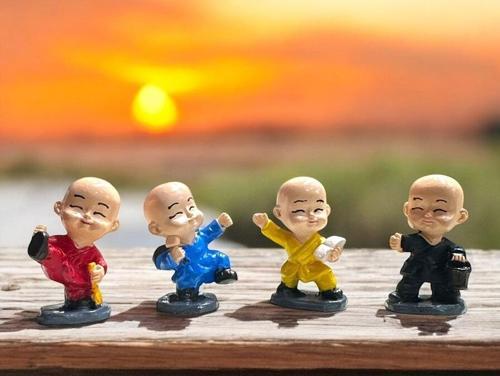 4 ADET KUNG FU KEŞİŞ DEKORATİF BİBLO NOEL SÜSLERİ YILBAŞI HEDİYELERİ VİTRİN DEKOR