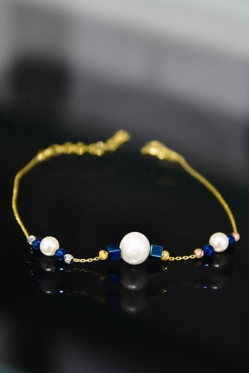 925 Ayar Gümüş Gold Kaplama Lacivert Küp Boncuklu, Büyük Incili Dorika Toplu Bileklik