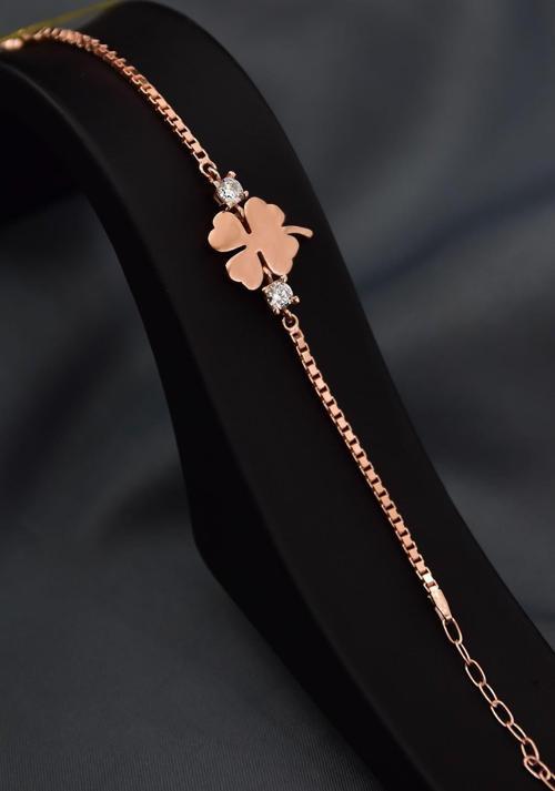 925 Ayar Gümüş Rose Kaplama Ezme Küp Zincir Tektaşlı Yonca Bileklik