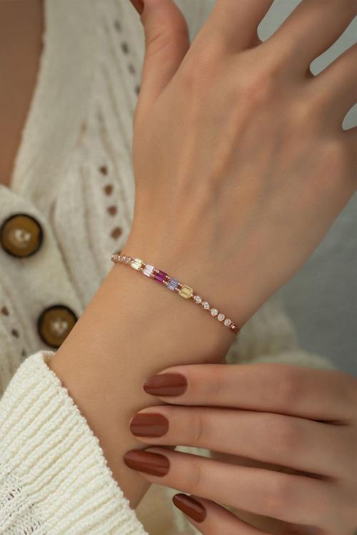 925 Ayar Rose Altın Kaplama Renkli Baget Taşlı Suyolu Gümüş Bileklik