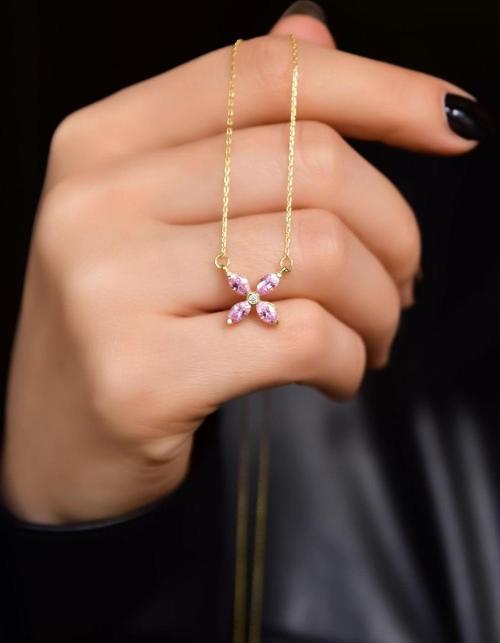 925 Ayar Gümüş Gold Kaplama Pembe Zirkon Taşlı Plumeria Kolye