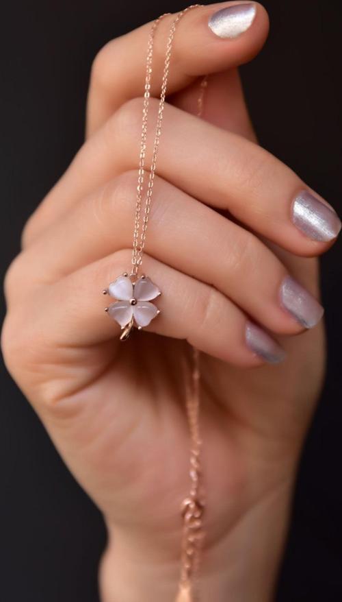 925 Ayar Gümüş Rose Kaplama Sedef Yonca Kolye
