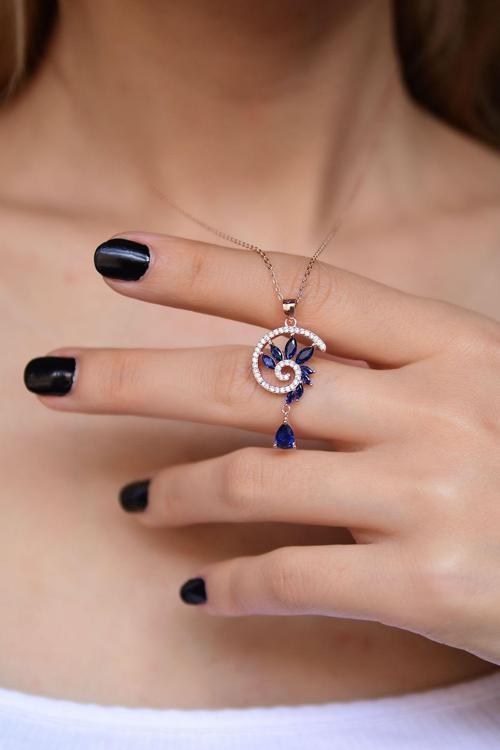 925 Ayar Gümüş Rose Kaplama Girdap Tasarım Kolye