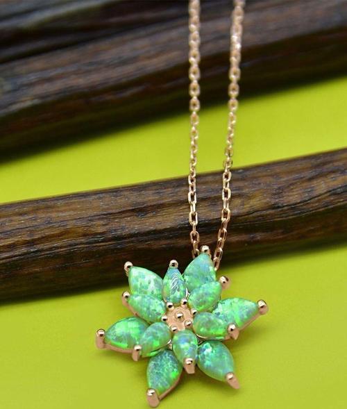 925 Ayar Gümüş Yeşim Taşı Opal Taşlı Gümüş Kolye