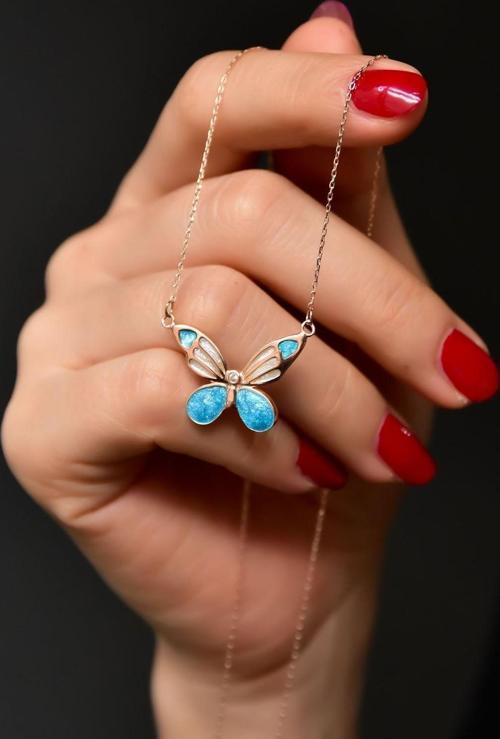 925 Ayar Gümüş Rose Kaplama Mavi Sedef Mineli Kelebek Kolye