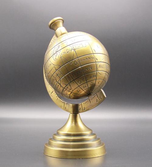 Yerküre Antik Bronz Metal