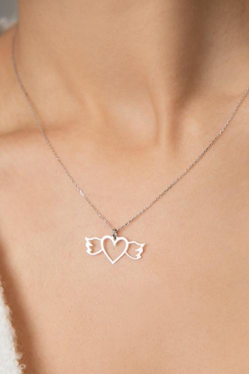 Kadın Kalpli Kanat Model 925 Ayar Gümüş Kolye