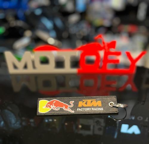 KTM ÖRME KUMAŞ DOKUMA ANAHTARLIK 11,5X3CM