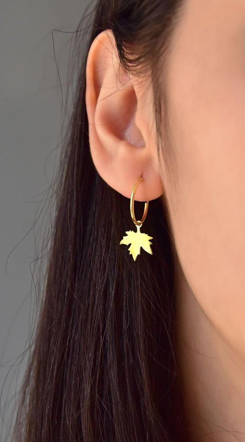 925 Ayar Gümüş Altın Kaplama Çınar Yaprağı Figürlü Halka Küpe