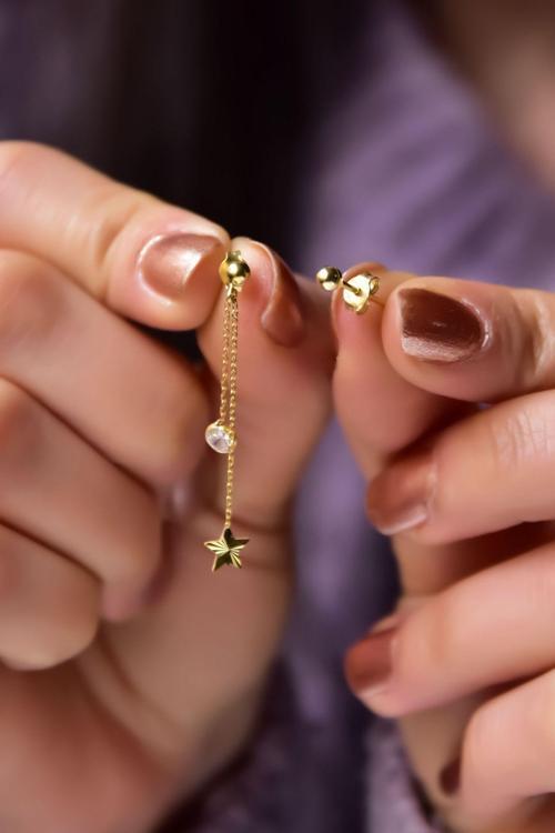 925 Ayar Gümüş Gold Kaplama Kalemli Zincir Yıldız, Taşlı Ve Top Küpe