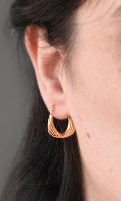 925 Ayar Gümüş Gold Kaplama Çizgili Drop Küpe