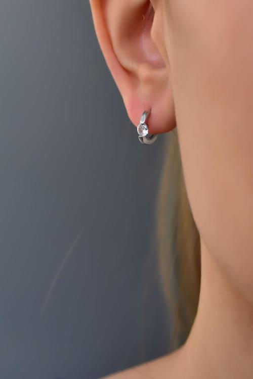 925 Ayar Gümüş Rodyum Kaplam Oval Kesim Tek Taşlı Halka Küpe