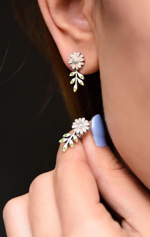 925 Ayar Gümüş Mineli Papatya Çivili Küpe