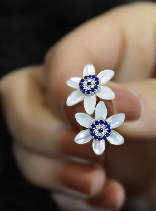 925 Ayar Gümüş Rodyum Kaplama Nazar Sedef Taşlı Kadın Küpe