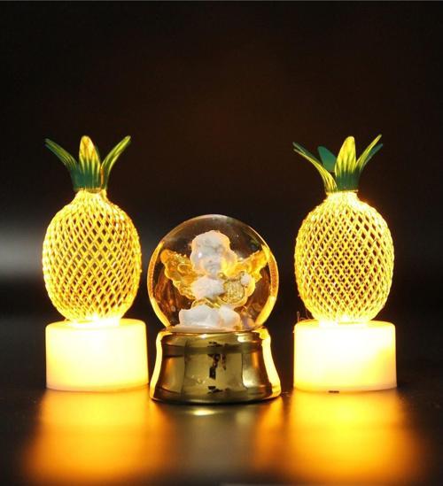 Melek Kar Küresi Ve Ananas Işık