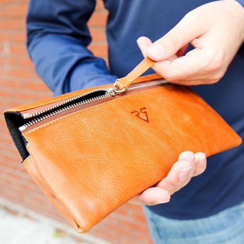 ® GERÇEK DERİ MİNİ CLUTCH EL ÇANTASI PULLERS / 5530 TABA (DUMANLI PARLAK)