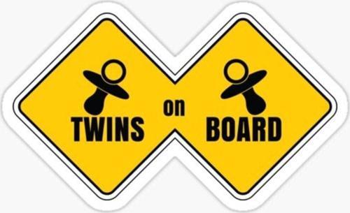 Arabada İkiz var Twins On Board Sticker Yapıştırma 19CM md3