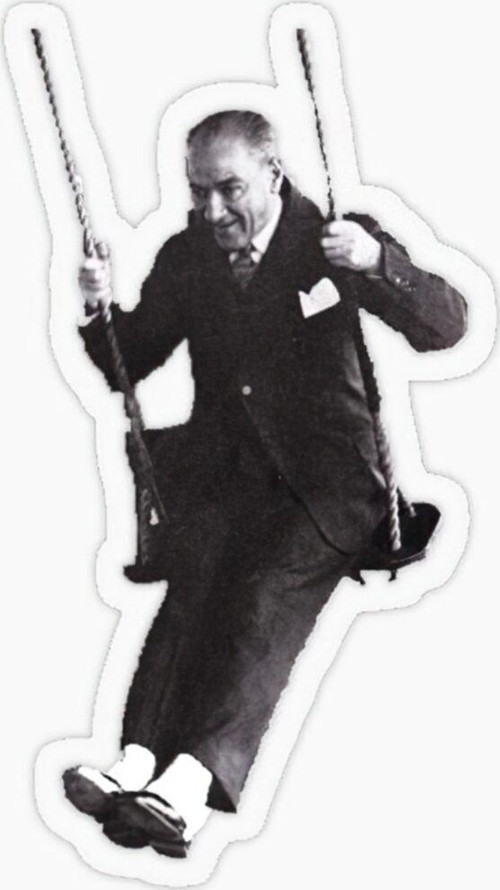 Atamız Salıngaçta Sticker Etiket Yapıştırması 19 Cm