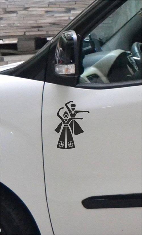 Çerkes Kadın Erkek Araba Sticker Araba (siyah) 18 Cm 2 Adet