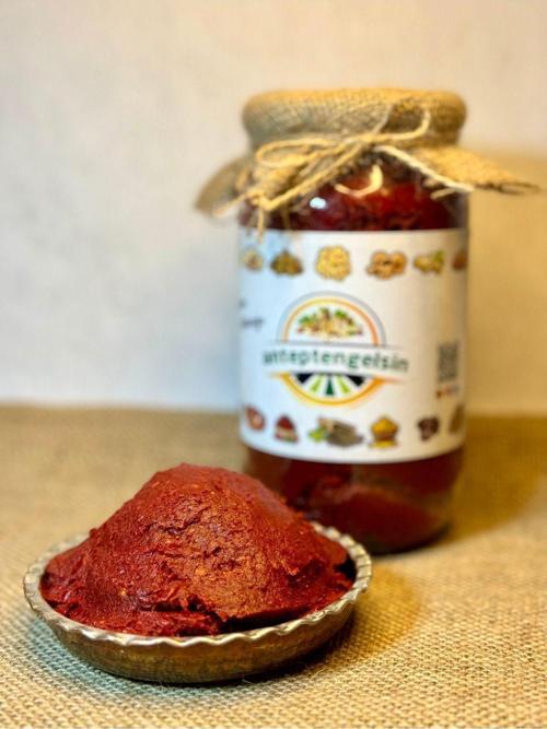 Ev Yapımı Güneş Kurusu Acı Biber Salçası 650 Gr