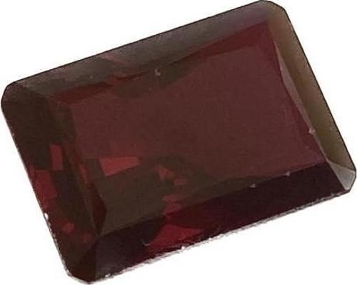 Faset Kesim Kırmızı Safir Taşı 17,6 Karat