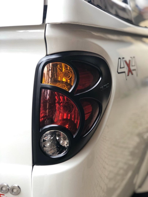 Mitsubishi l200 Arka Bagaj Stop Lambası Çerçeve Siyah 2008-2014