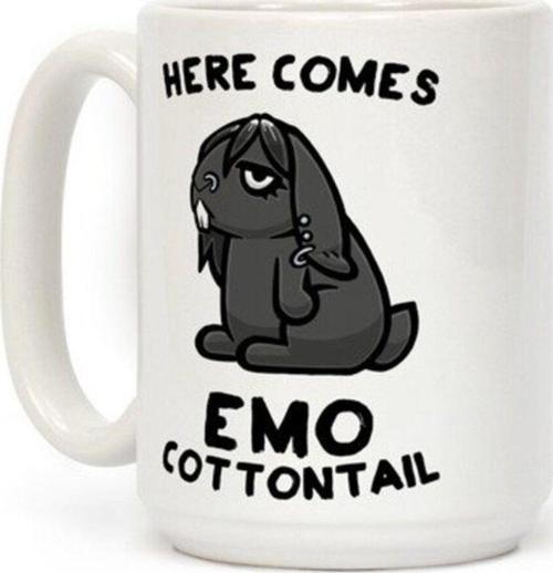 İşte Geliyor Emo Cottontail Kahve Kupa İngilizce Kupa