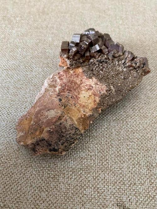 Andradit Kuvars Kristal Doğal Taş 160 Gram