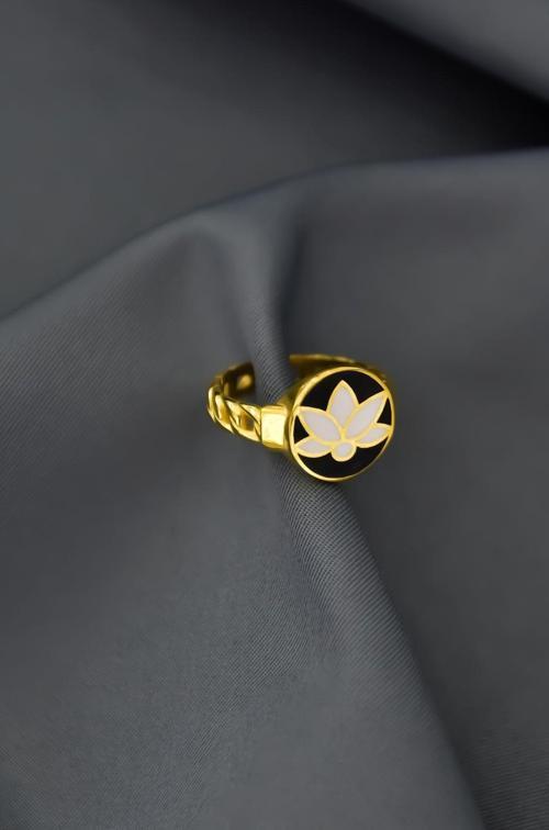 925 Ayar Gümüş Gold Kaplama Ayarlanabilir Mineli Lotus Çiçeği Yüzük