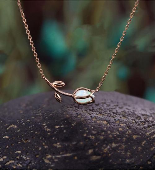 925 Ayar Gümüş Rose Kaplama Opal Taşlı Lale Kolye