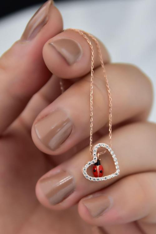 925 Ayar Gümüş Rose Kaplama Uğur Böcekli Kalp Kolye