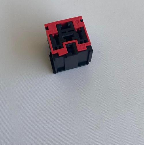 Otomativ Röle Kutusu Konnektör 1 Adet 