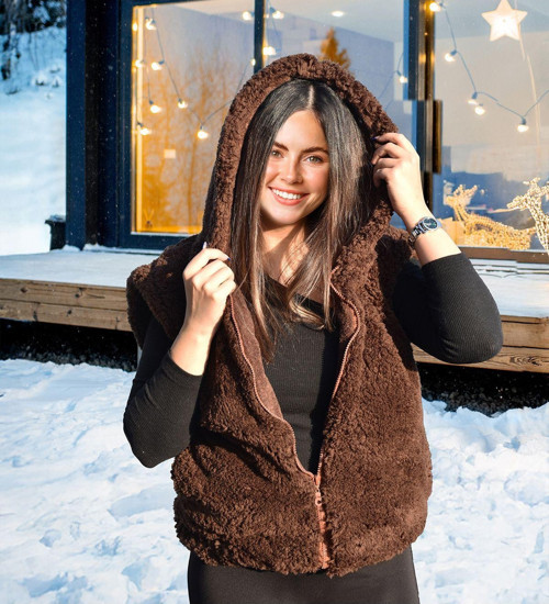 Sıcak Ve Şık: Kadın Peluş Yelek Modası