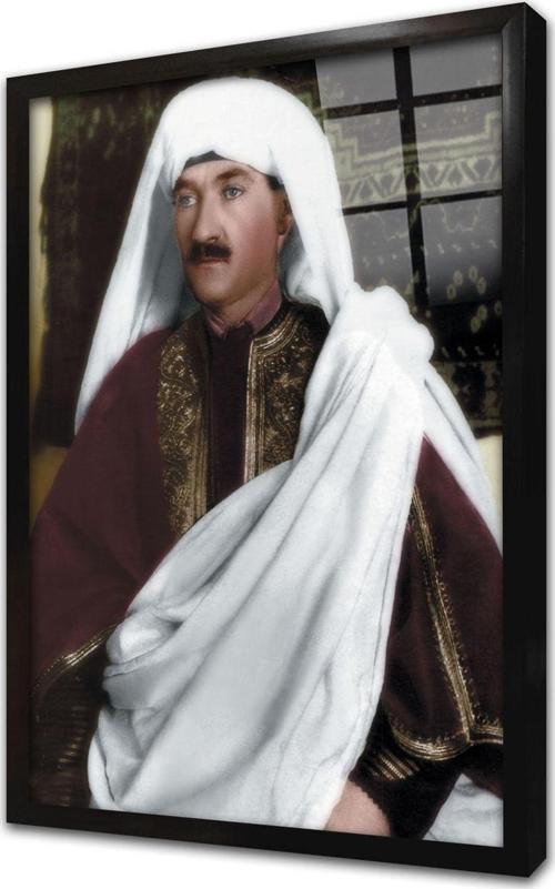 Atatürk Arap Kıyafetiyle Çerçeveli Cam Tablo