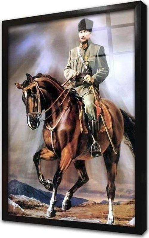 At Üstünde Kalpaklı Atatürk Çerçeveli Cam Tablo