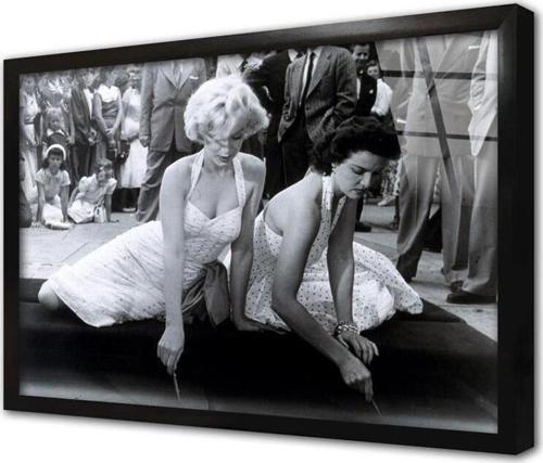 Siyah Beyaz Marilyn Monroe Çerçeveli Cam Tablo
