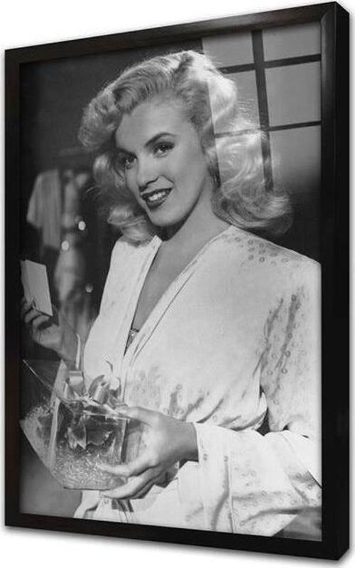Marliyn Monroe Doğum Gününden Çerçeveli Cam Tablo