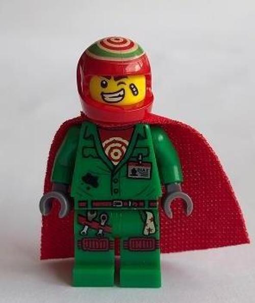 Minifigür Hidden Side Douglas Elton / El Fuego - Coveralls with Helmet and Cape +5 Yaş (1 Parça)