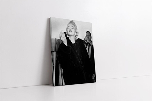 Marliyn Monroe Kürkü Ile Siyah Beyaz Kanvas Tablo
