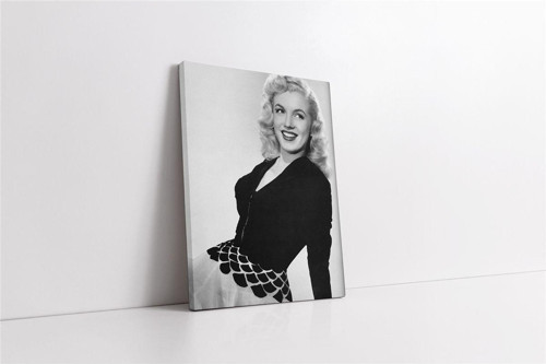 Marliyn Monroe Siyah Kıyafetiyle Kanvas Tablo