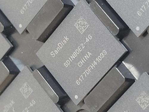 SDIN8DE2-4G 4GB EMMC