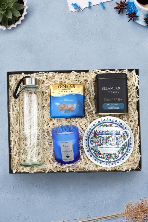 Çini Motifli Kahve Fincanı & Matara & Godiva & Selamlıque Türk Kahve & Okyanuskokulu Mum Hediye Seti