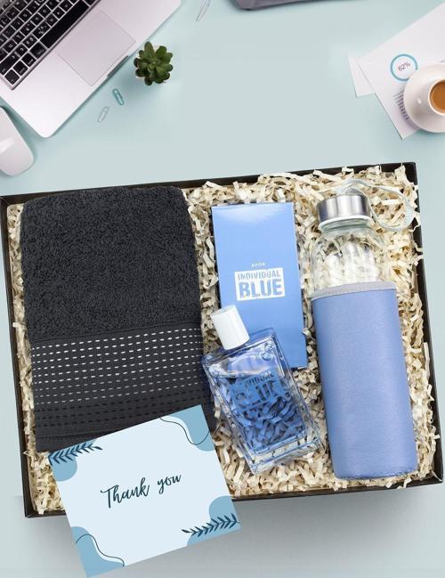 Deri Kılıflı Su Matarası & Individual Blue Erkek Parfüm & Siyah Havlu Erkeğe Hediye Seti
