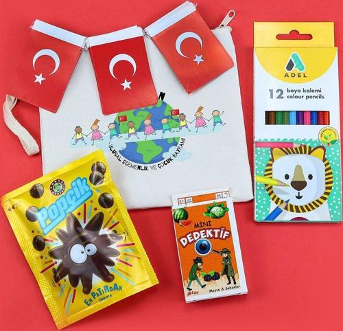 23 Nisan Tasarımlı Bez El Çantası & Boya Kalemi &Kart Oyunu & Çikolata & Türk Bayrağı Hediye Seti