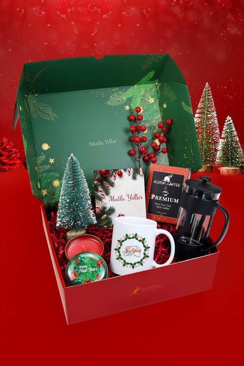 Baskılı Kupa & Siyah French Press & Premium Filtre Kahve & Mini Çam Ağacı & Metal Kutulu Mum