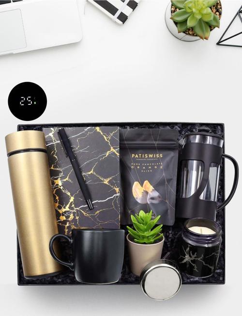 Gold Dereceli Termos-Defter-Roller Kalem-Patiswiss-Siyah Kupa-French Press-Yapay Çiçek-Mum Seti