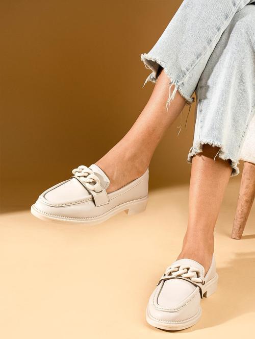 Rahat Taban Toka Detaylı Loafer Kadın Ayakkabı 61-718-23